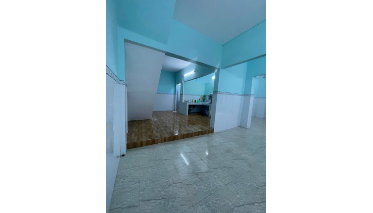 Ngộp Lũy Bán Bích - 78m2 - 3 tầng BTCT - Sát HXH Mặt Tiền